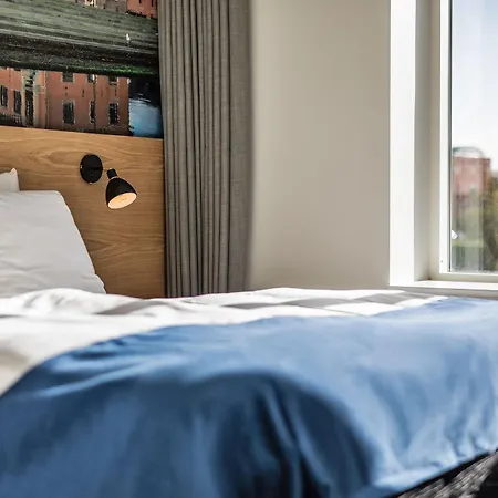 Otel Kompas 4*